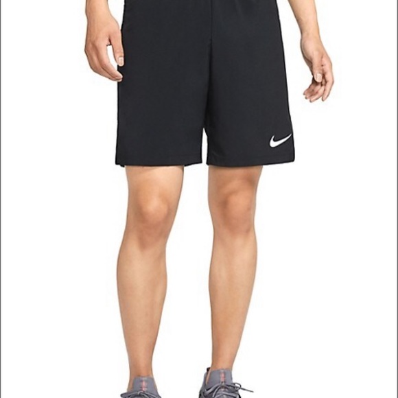 NWT Nike Woven Training Shorts Men Size Small - Picture 3 of 13